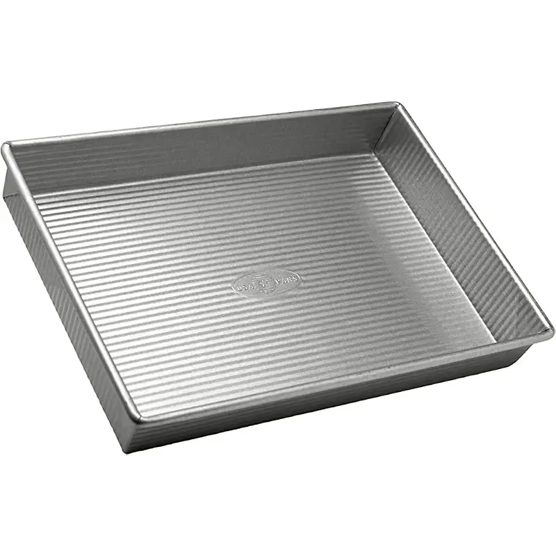 Best Pan for Cinnamon Rolls: Tested Reviews & Buying Guide