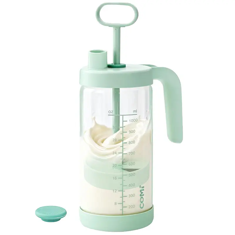COMI Glass Formula Mixing Pitcher with Easy-Blend Handle Lid, 32oz Leakproof Breast Milk Pitcher with Silicone Protective Sleeve, Designed for the Pitcher Method Breastmilk, BPA Free, Green